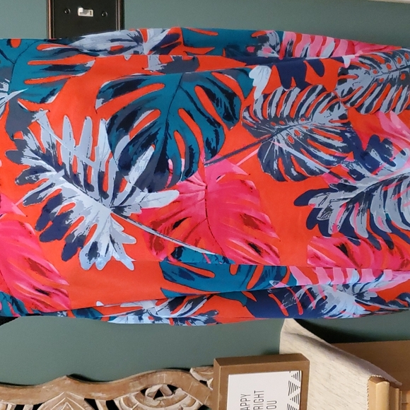 Jennifer Lopez Tropical Print Sleeveless Tank -1x - Picture 12 of 12